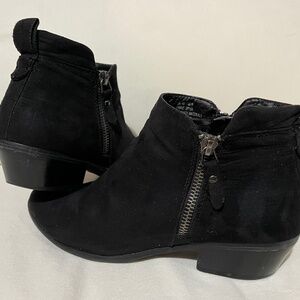 Relativity Black Side Zip Ankle Boots